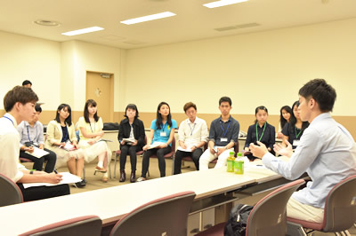 座談会の様子