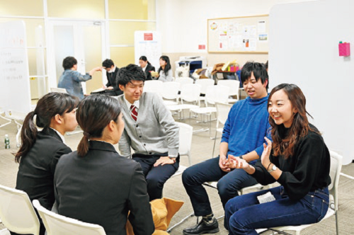 4年生内定者が後輩にアドバイスするSR(Student Reporters)