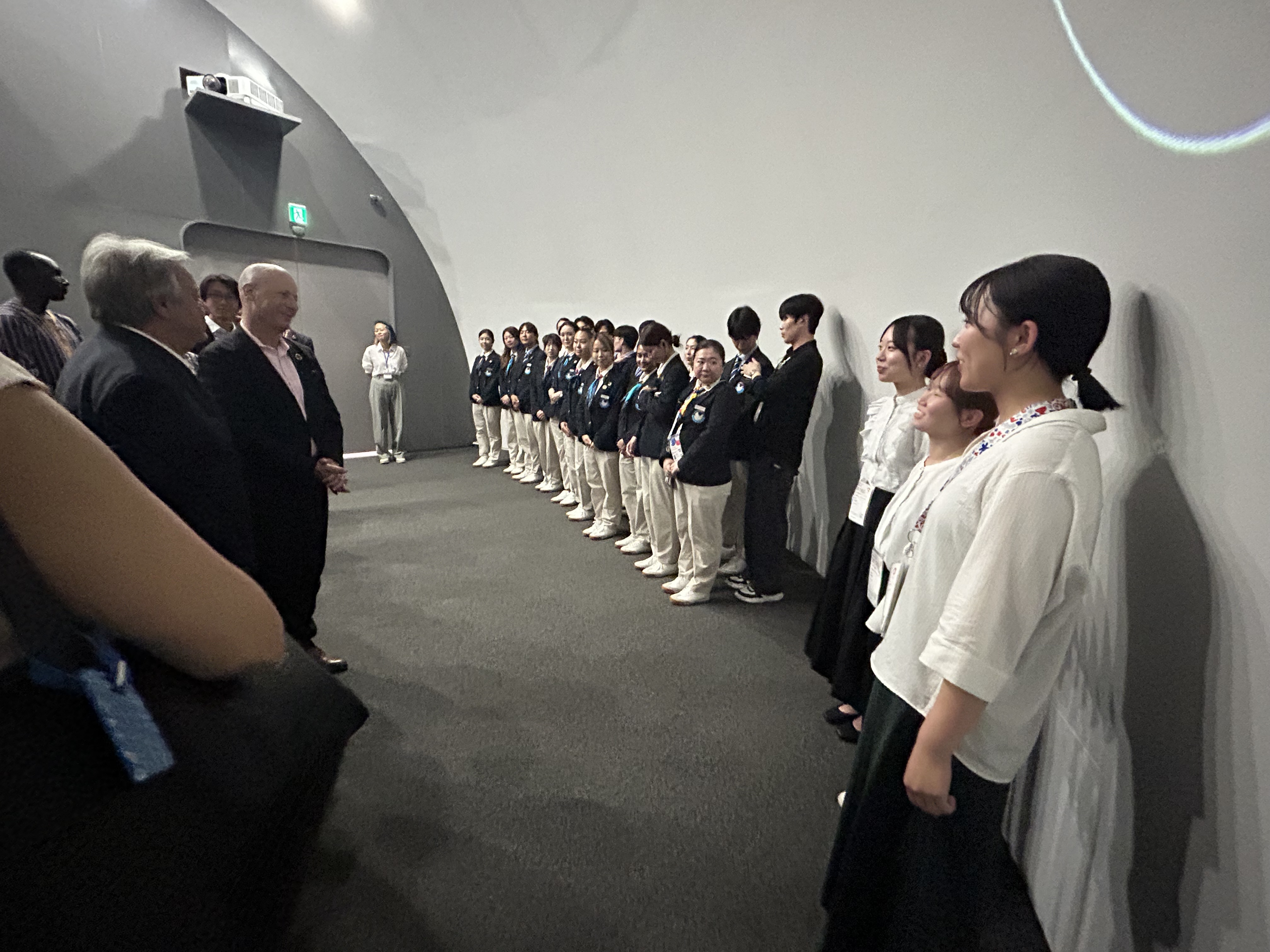 アントニオ・グテーレス事務総長と対面したエゴラドの学生たち