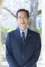 古川　靖洋　副学長