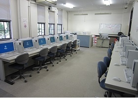 商学部コンピュータ利用室