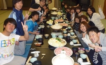 ゼミ合宿の様子(勉強後の食事)