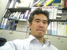 山崎 淑行 さん (1992年卒)