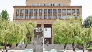 (エレバン州立大学)