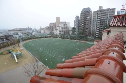雪のグラウンド