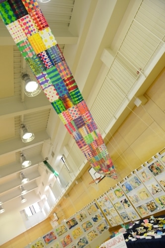体育館での作品展