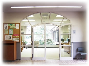図書館入り口画像