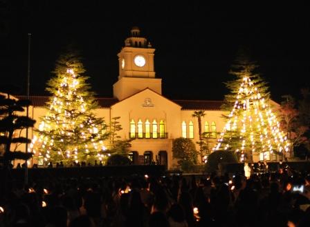 時計台とクリスマスツリー