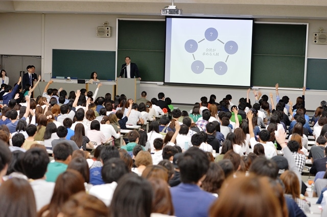 関西学院大学特別講演会 ウォルト ディズニー ジャパン代表取締役社長が登壇 関西学院大学