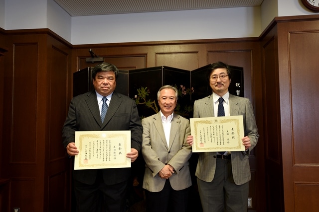 黒瀬俊 理工学部教授と森田雅也 文学部教授が日本学術振興会より表彰状 関西学院大学