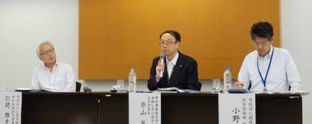 左から引間雅史・上智学院経営企画担当理事、片山英治・野村證券金融公共公益法人部主任研究員、小野宏・関西学院総合企画部長