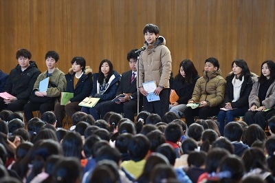 学生代表の浦山達大さん