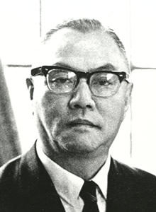 小泉貞三