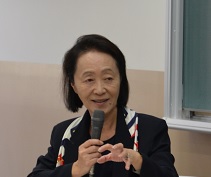 西水 美恵子 氏