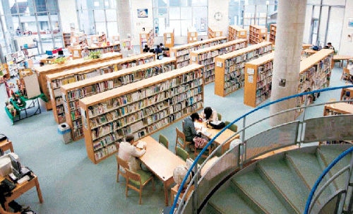 学校施設 千里国際中等部 高等部 学校施設 千里国際中等部 高等部