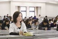 経済学部