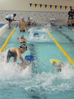水泳授業 関西学院初等部 Kwansei Gakuin Elementary School 水泳授業 関西学院初等部 Kwansei Gakuin Elementary School
