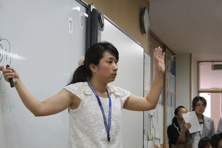坂田教諭。