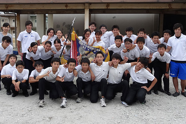 水泳部が西宮市中学校総合体育大会で男子総合優勝、女子総合二位となりました。