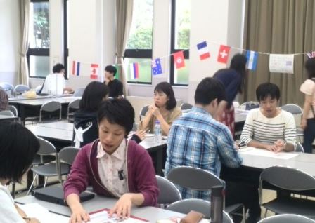 学生による相談会の様子