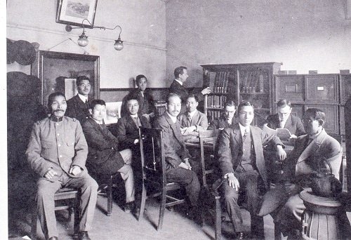 1912 商科の設置