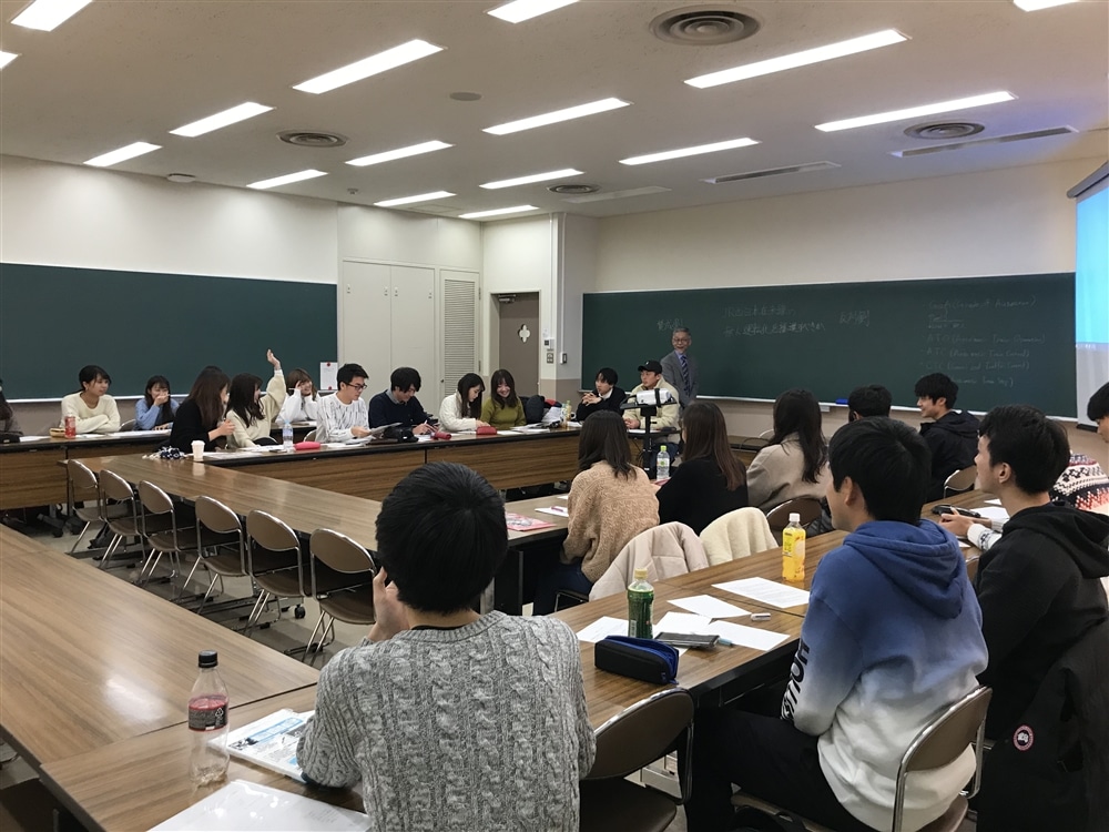 野村ゼミ:③普段のゼミ教室のスナップです。