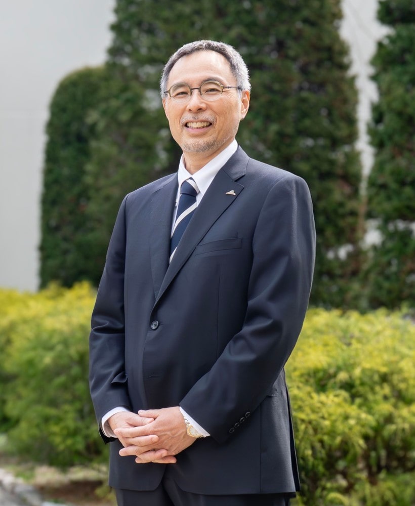 教育学部長 岡本 哲雄