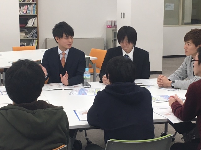 報告会の様子
