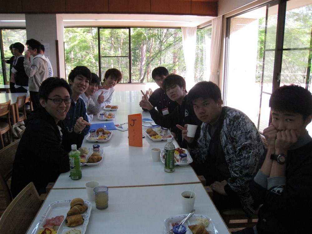 朝食
