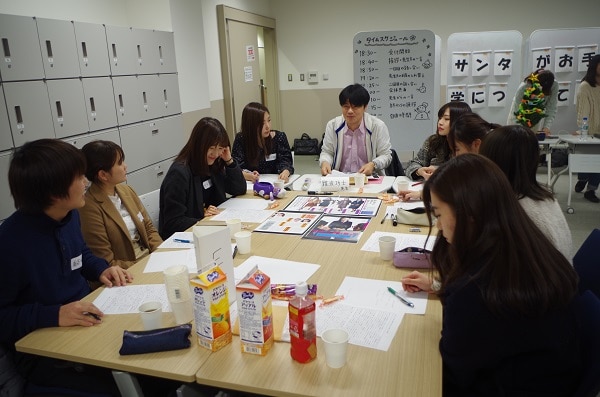 グループごとに議論をしていきます