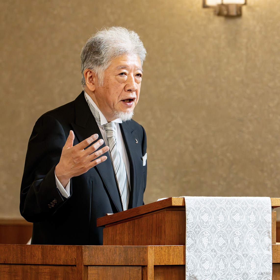 理事長 荻野 昌弘さんの画像