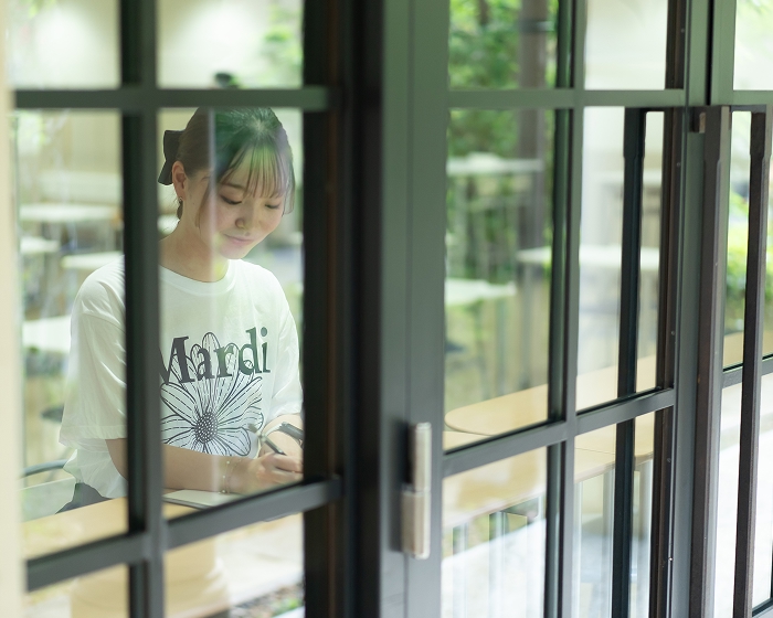 学生が勉強している様子