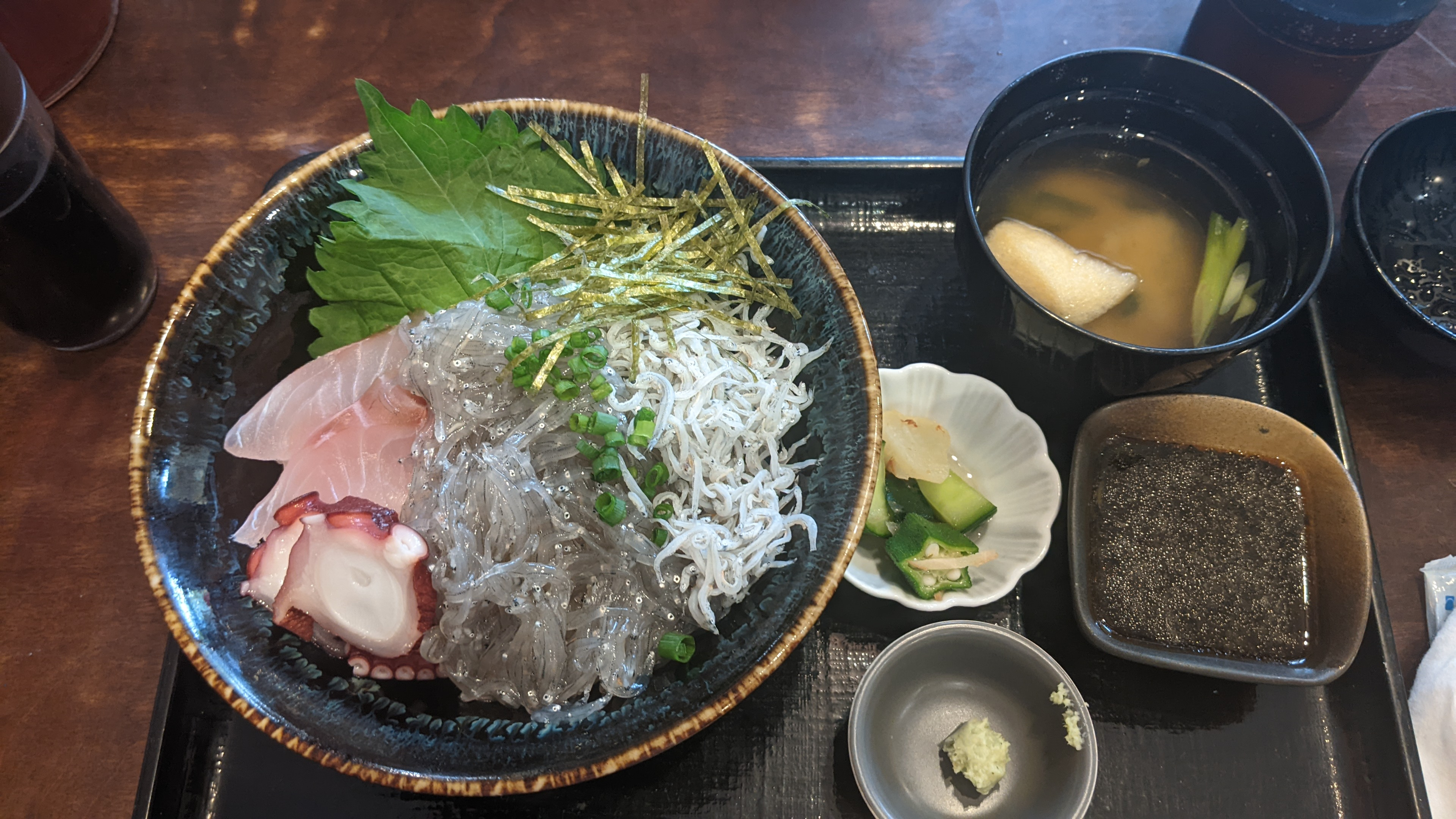 海鮮しらす丼（鎌倉にて）